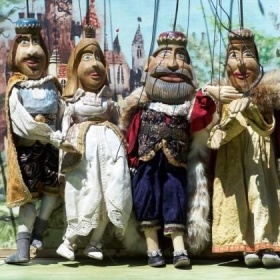 Pravidelné divadelní středy s Víťou Marčíkem v SAFARI